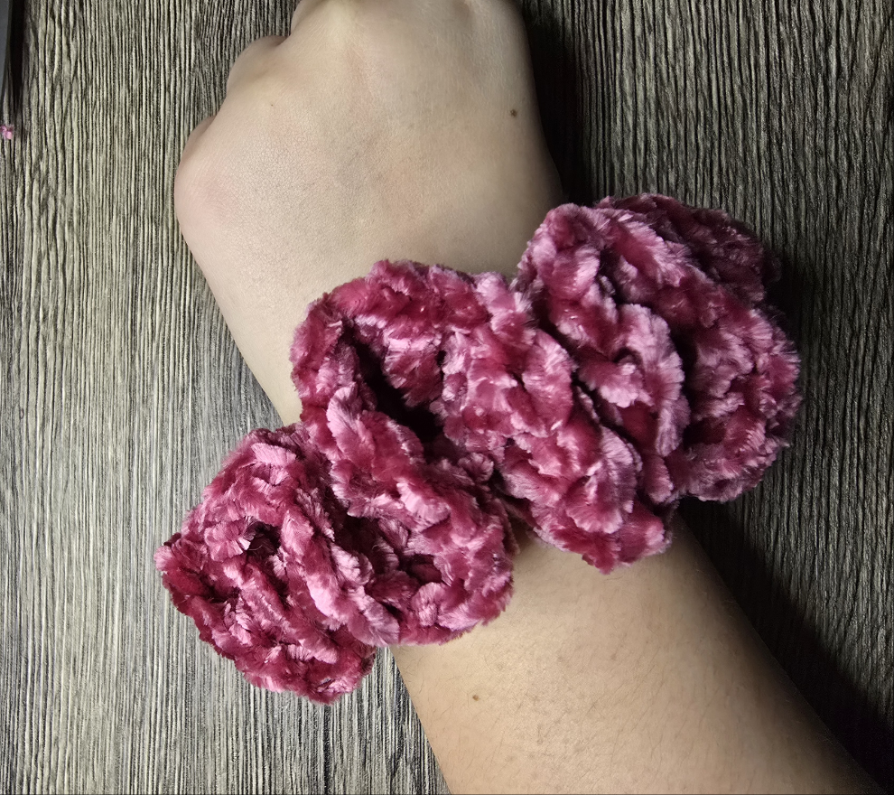 Pomegranate Scrunchie